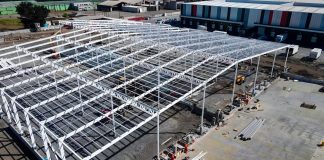 Jak przetransportować zamówioną u producenta stal na plac budowy? Jak przetransportować zamówioną u producenta stal na plac budowy?